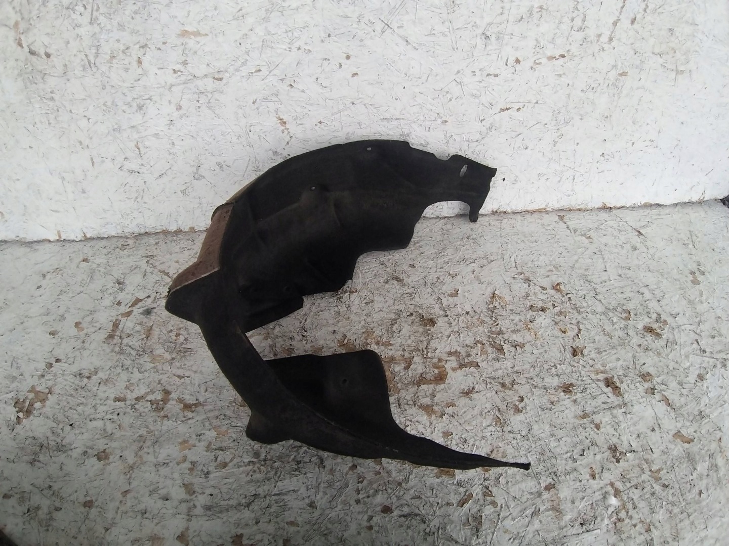 BMW SERI 2 F45 Blende Abdeckung Radschale rechts heck MATERIAL