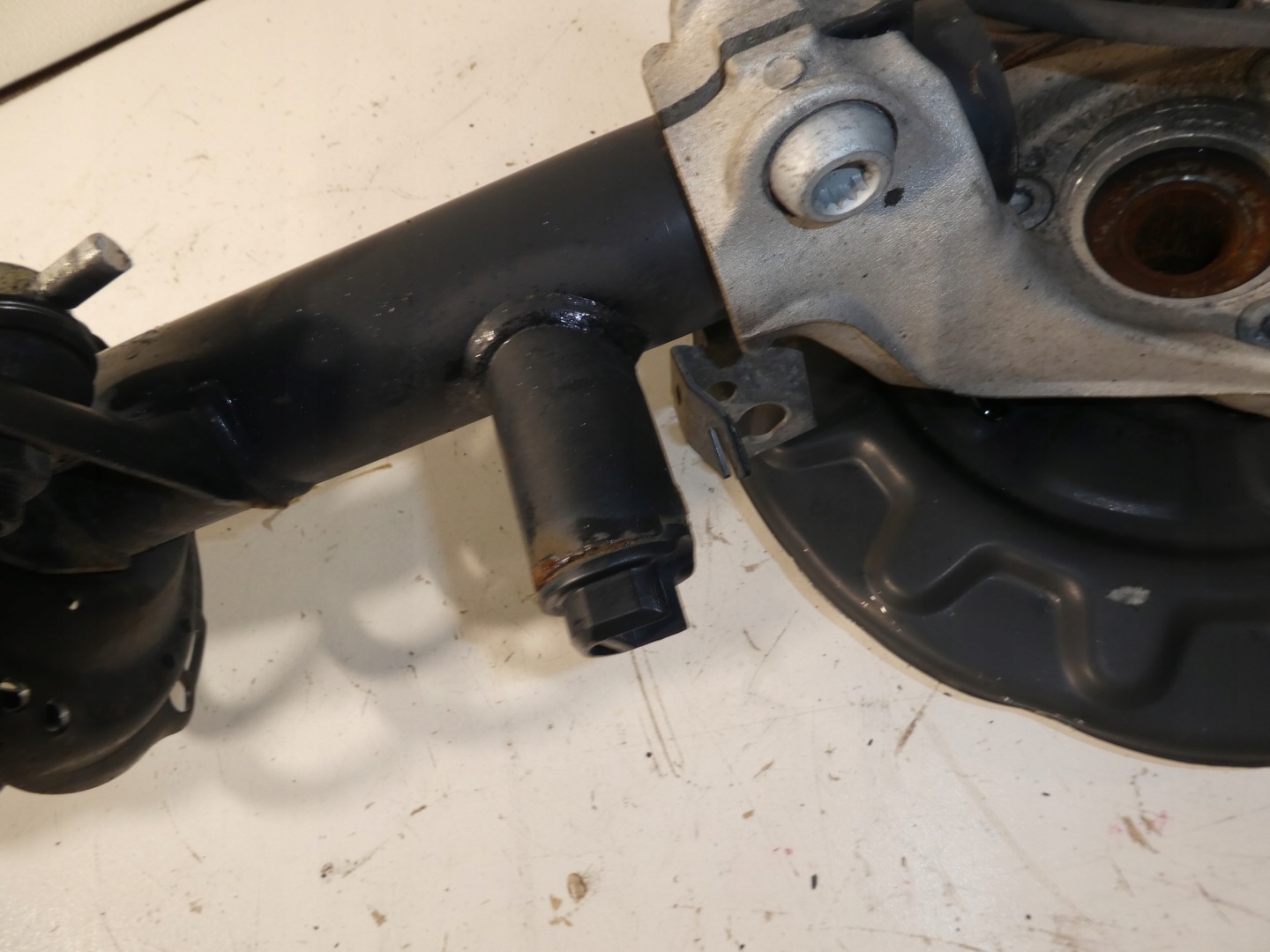 McPherson swing shock absorber caliper VW SKODA 3Q0413031BE