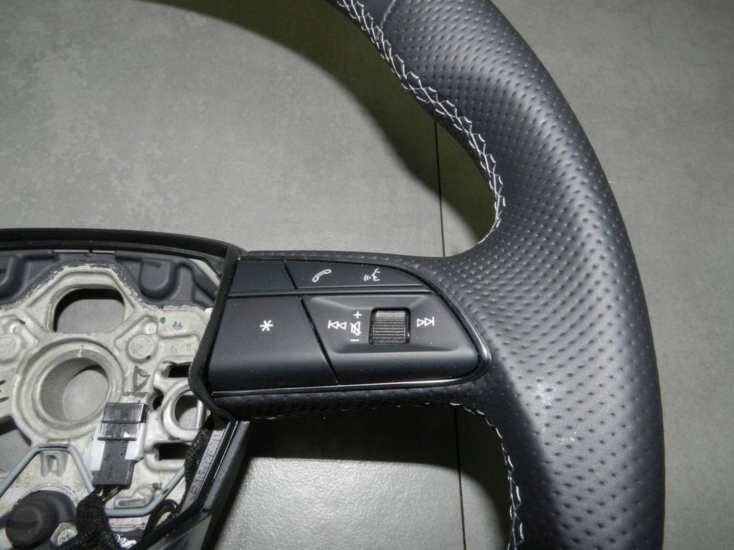 Audi S3 8Y 2021 steering wheel, leather multi 8Y0419091H with shifting