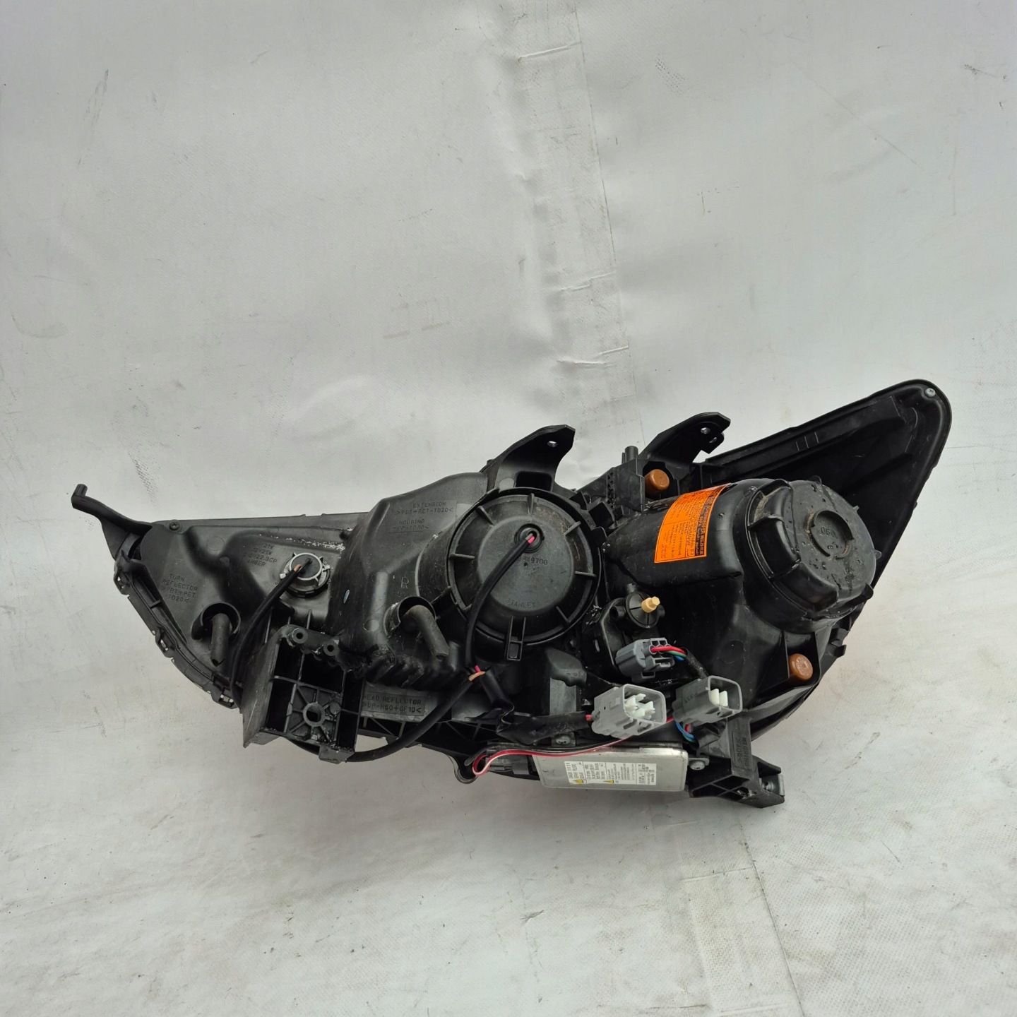 MITSUBISHI ASX and 10-19 light front front right XENON 8301C880