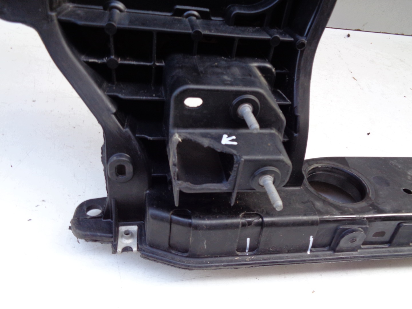 bar, wall front KIA SPORTAGE V 20- NR 53722
