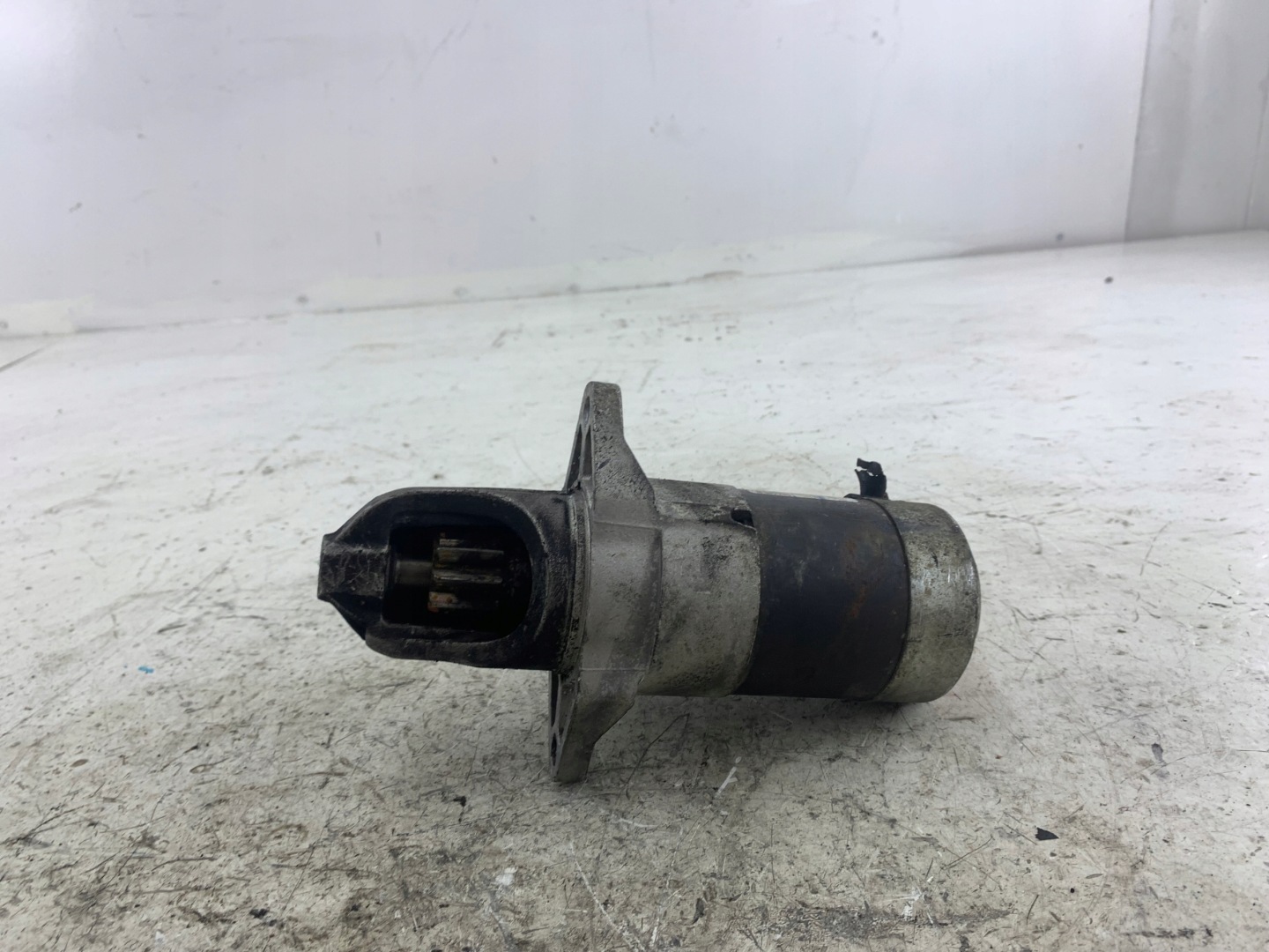 SUBARU LEGACY II 2.0 starter M1T77181