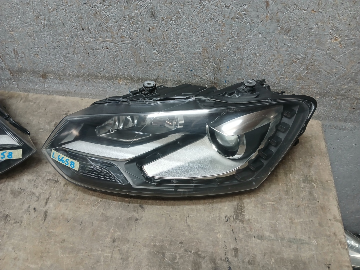 light lights front right left VW POLO 6R XENON LED 08-14 6R1941031D