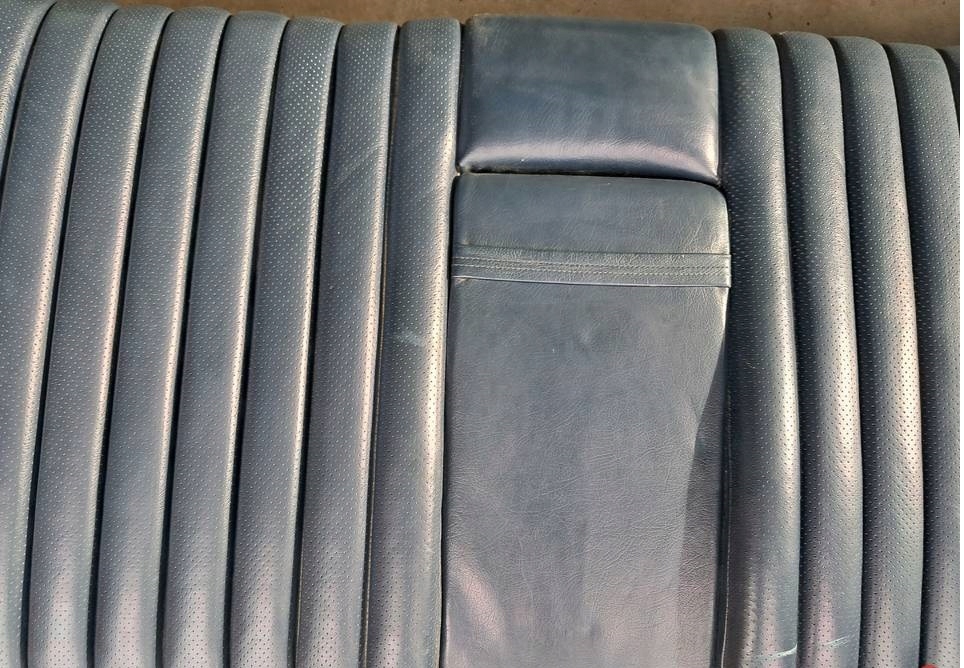 OPARCIE KANAPY hinten MERCEDES 107 SLC 1079201947