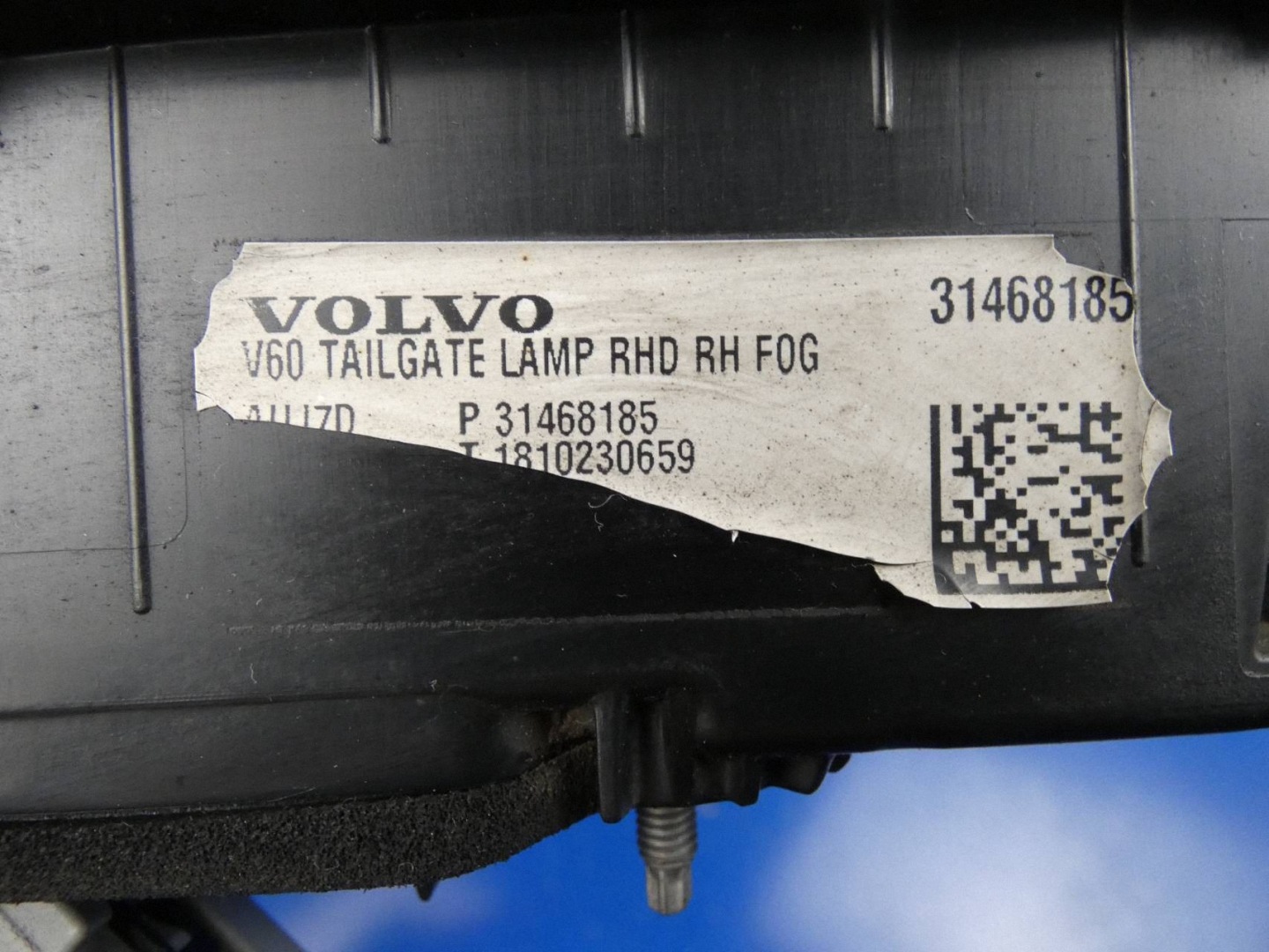 VOLVO V60 II 18- light right right rear part rear to the bonnet boot