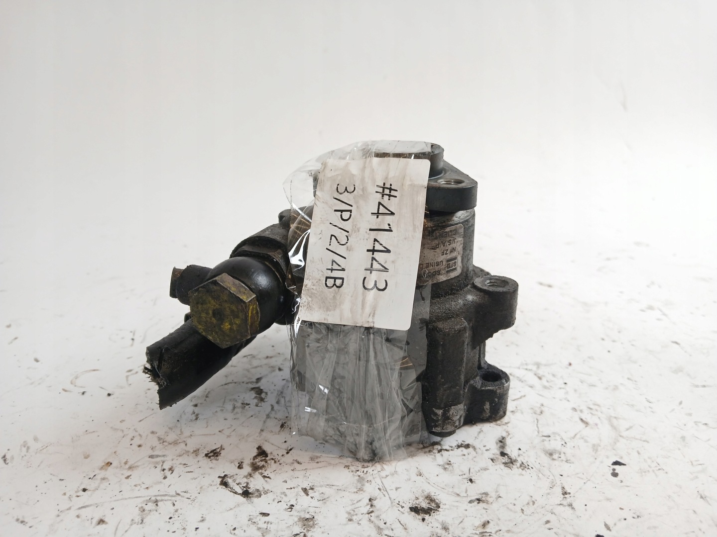 AUDI A6 C5 A4 B5 2.5 TDI servo pumpa 4B0145155R 120 BAR