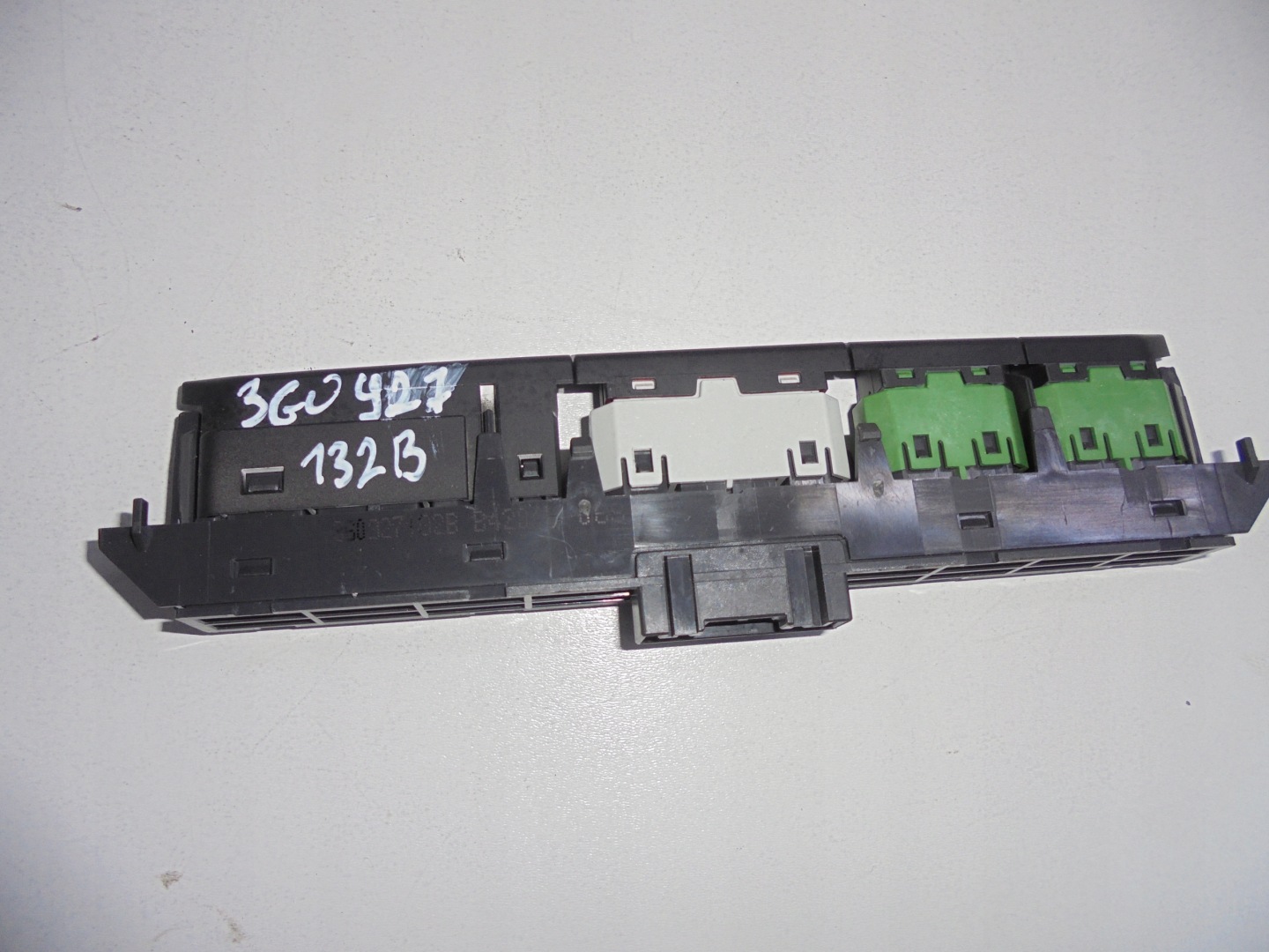 VW PASSAT B8 ARTEON PANEL switch of warning lights