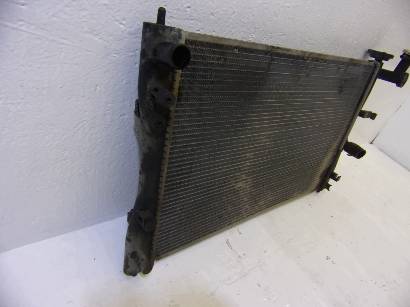 water cooler MITSUBISHI COLT 6 1.3 B