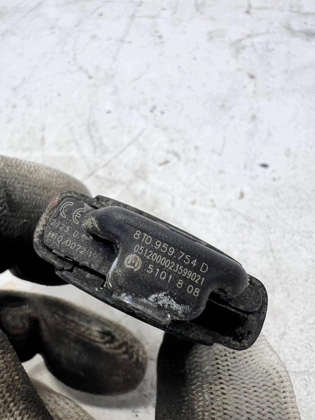 key PILOT AUDI A4 B8 A5 8T Q5 8R 8T0959754D 1/26