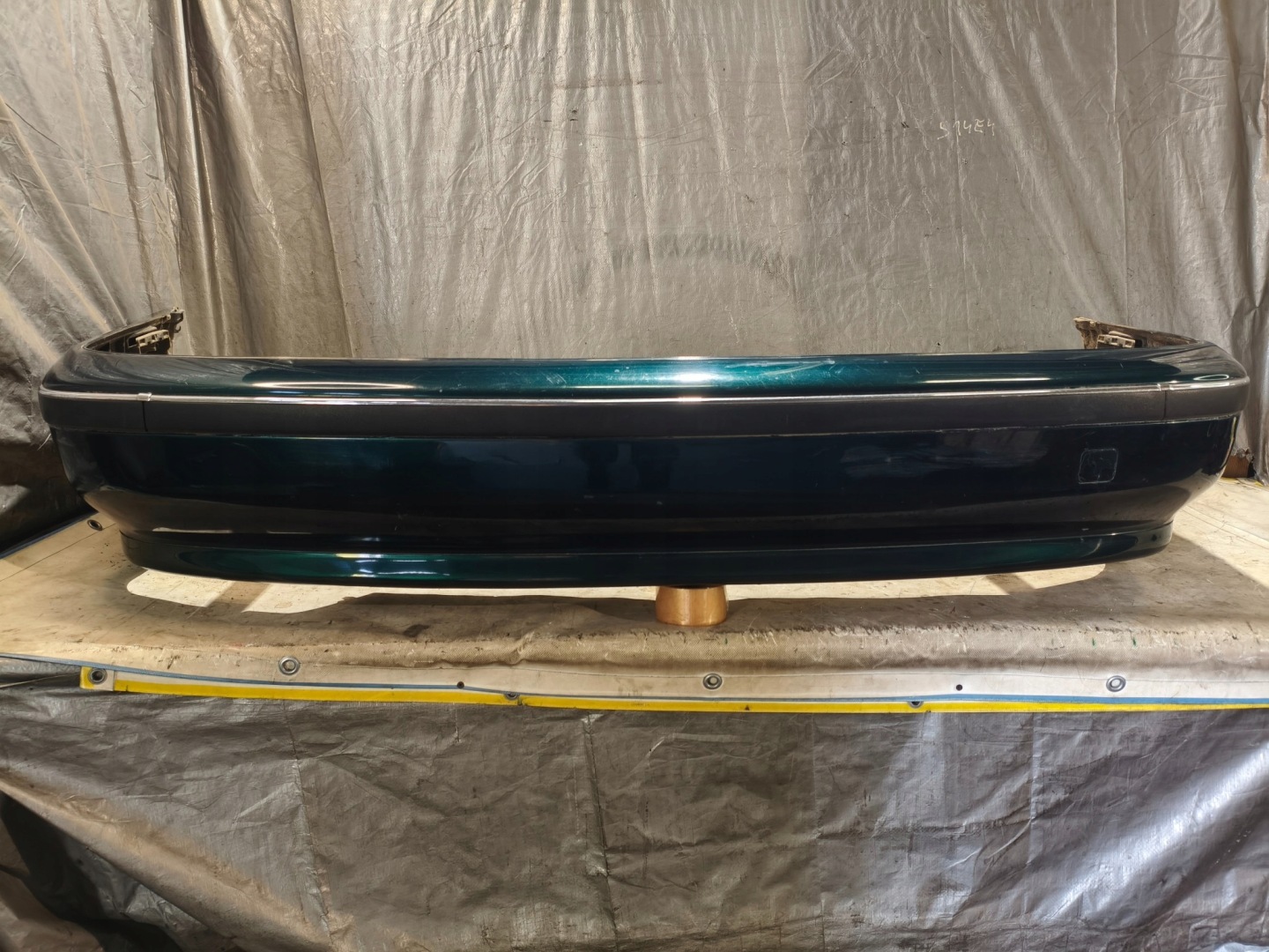 bumper rear part BMW E39 LAKIER 324