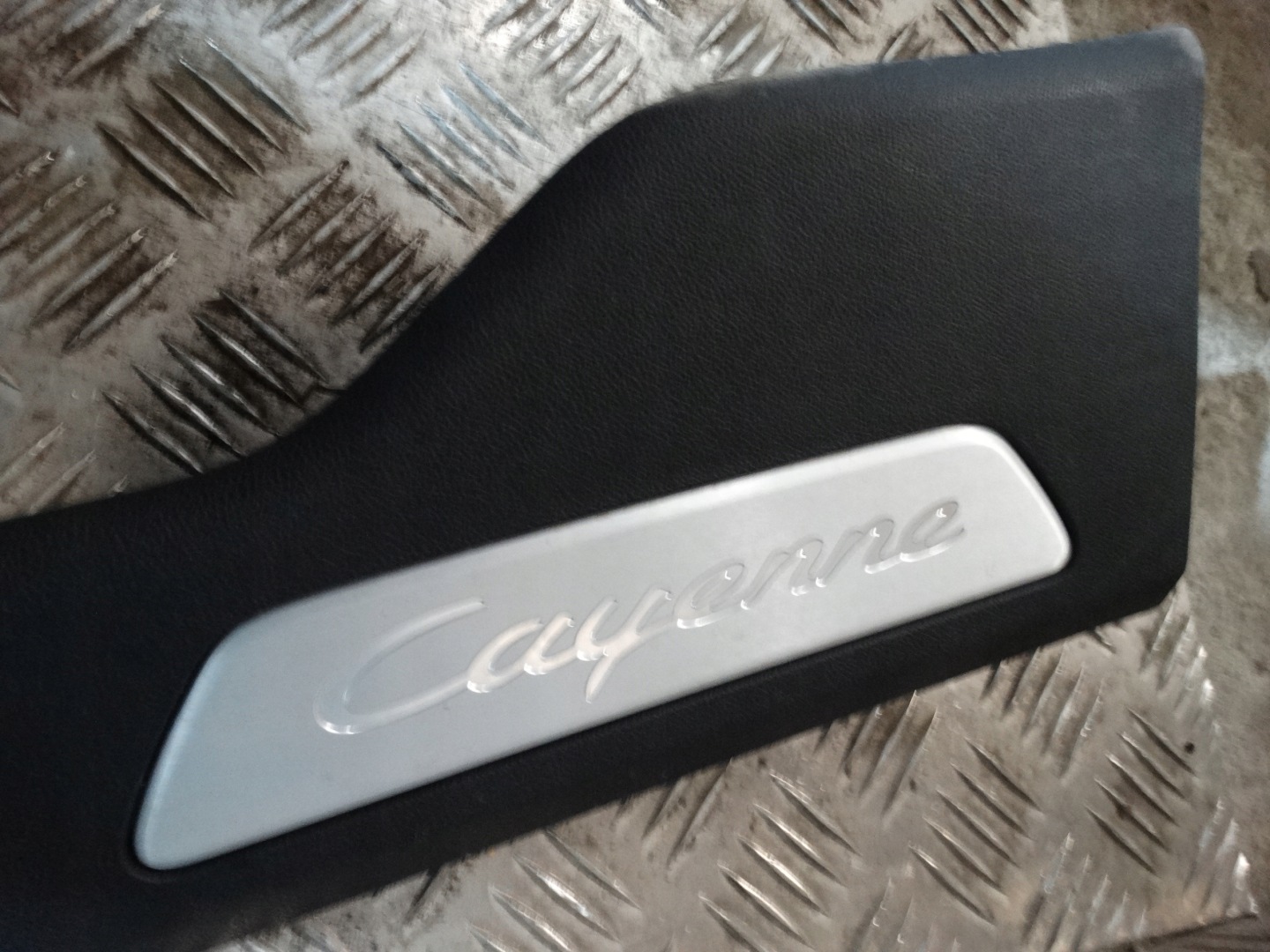 moulding cap threshold left PORSCHE CAYENNE 9Y 1