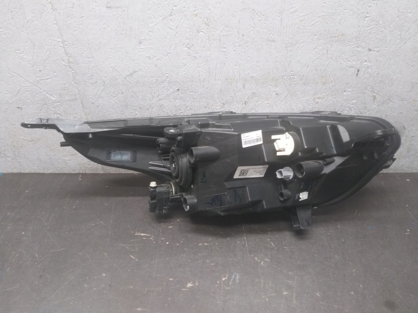 light front left FORD KA plus + plus J7BB-13E030-BJ