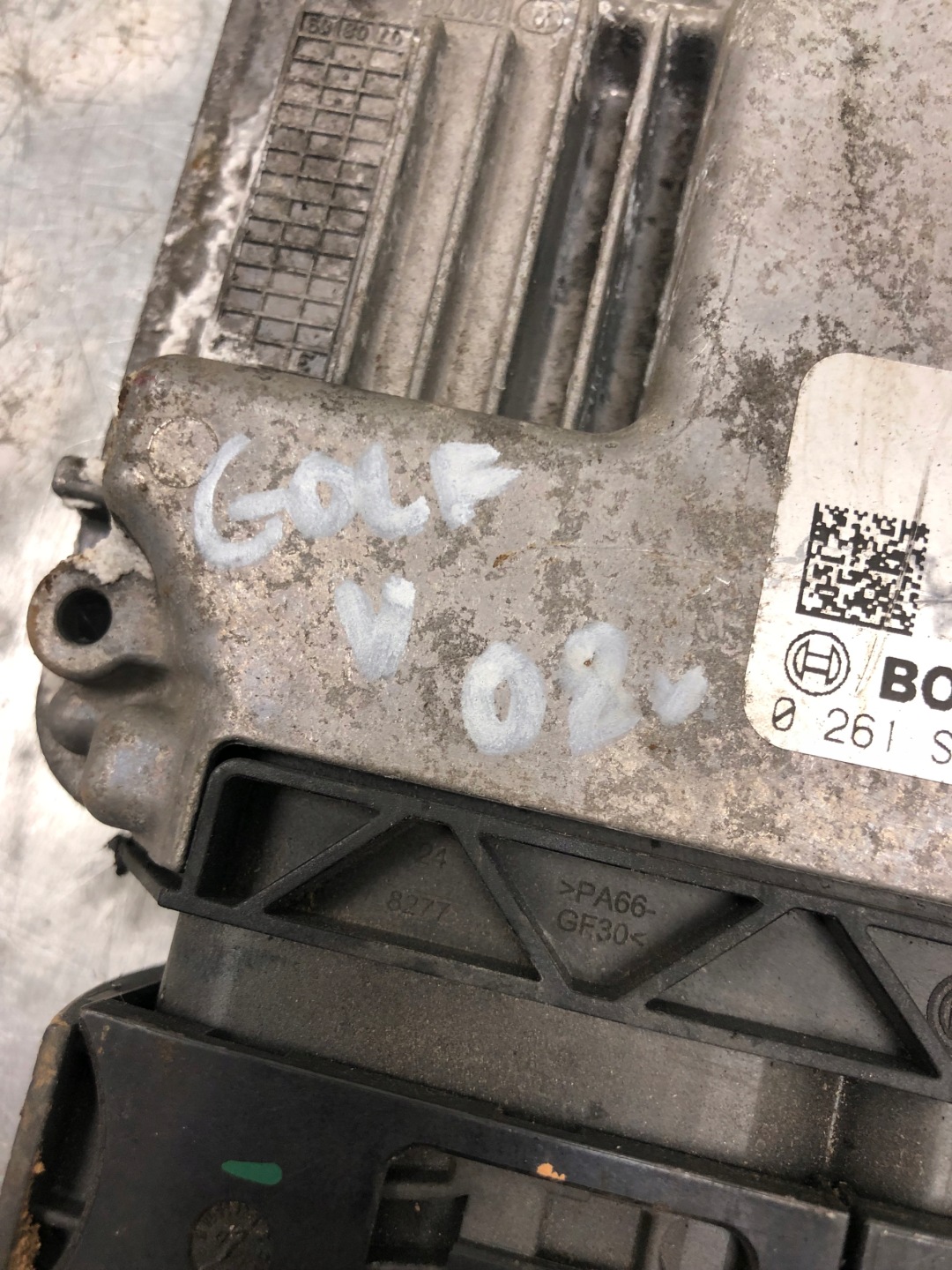 computer of the engine VW GOLF V 03C906022AT