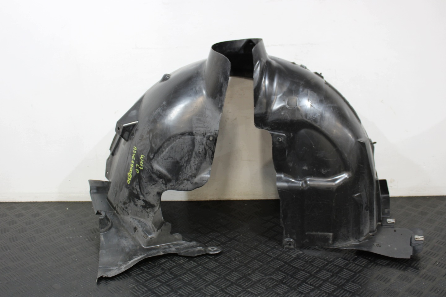 mudguard left front A2466900830 MERCEDES CLA W117