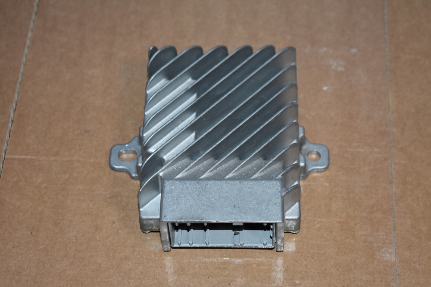 IDEALNY amplifier BMW F15 1 9