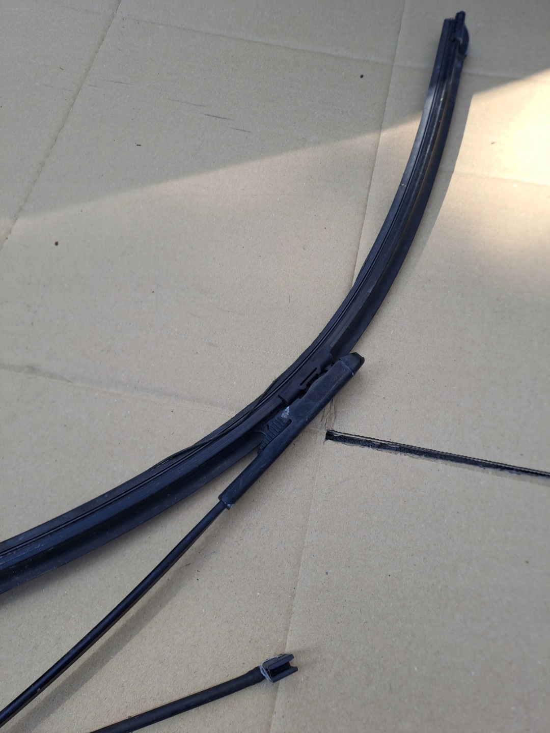 wiper arm right front VOLKSWAGEN CRAFTER A0018205944