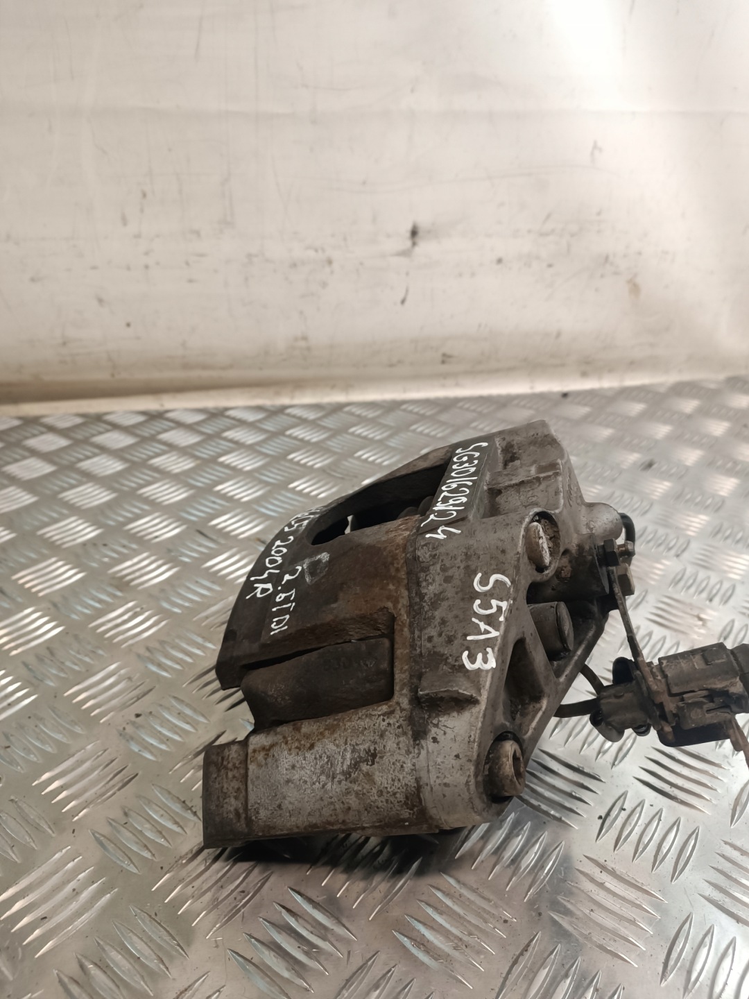 caliper brake right front A6C5 2004r 2.5TDI