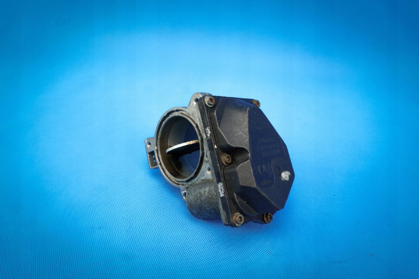 Vanne boitier papillon Audi Q7 A4 A5 A6 A7 A8 4H 059145950P