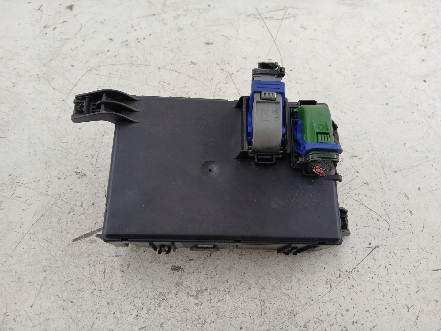 OPEL CORSA D Module fusibles 13142241