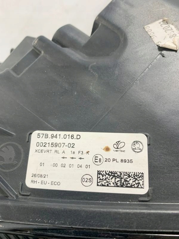 Skoda Karoq 17-21r Reflektor right light right