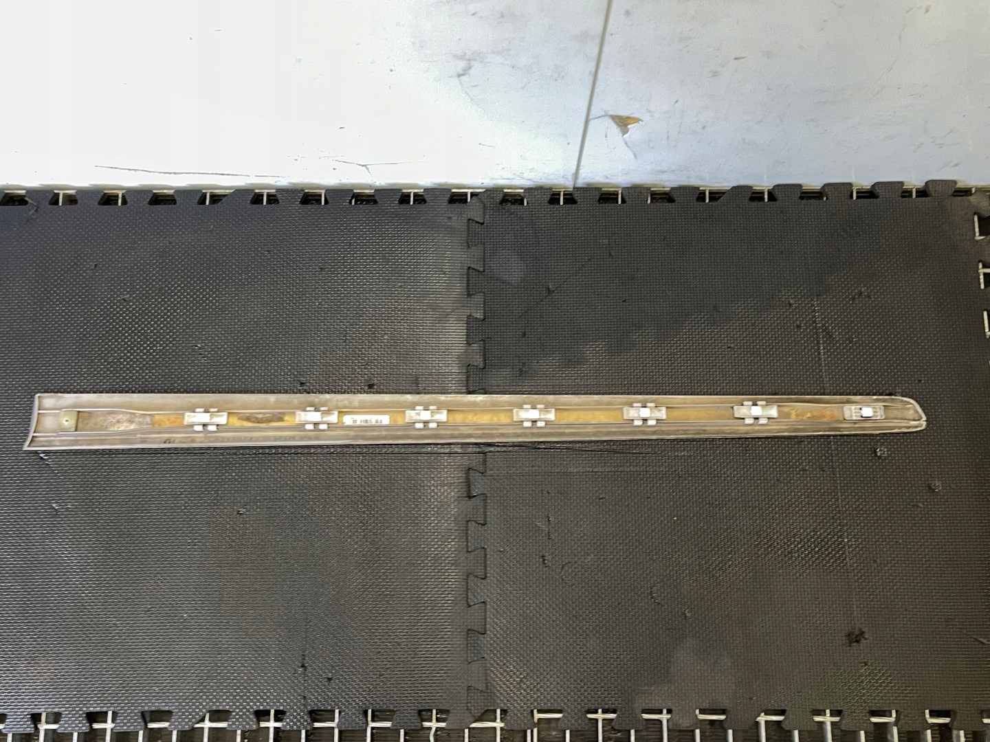 MERCEDES ML W164 moulding door right front A1646905262