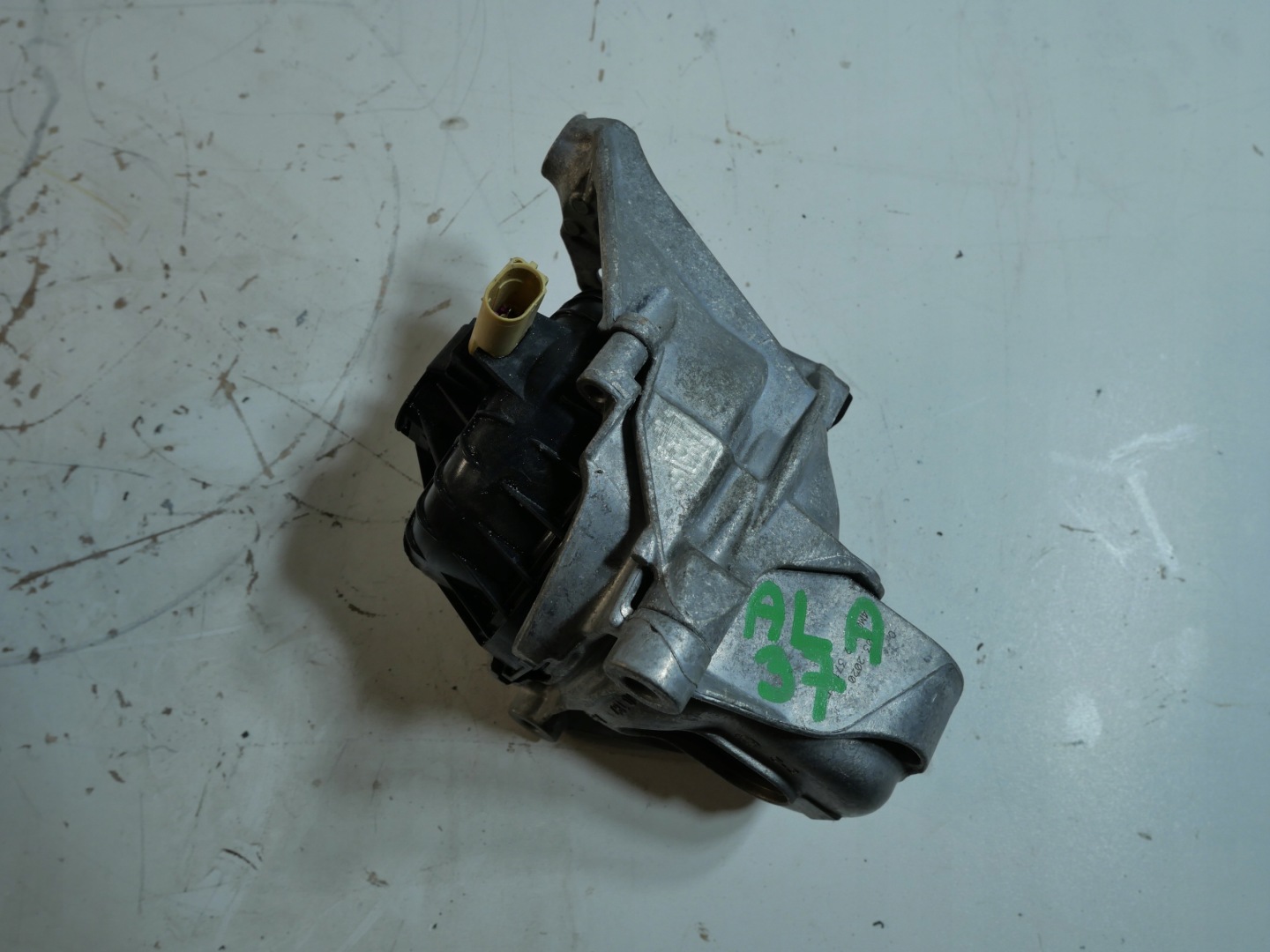 AUDI Q7 4M engine mount 4M0199371FF sensor L