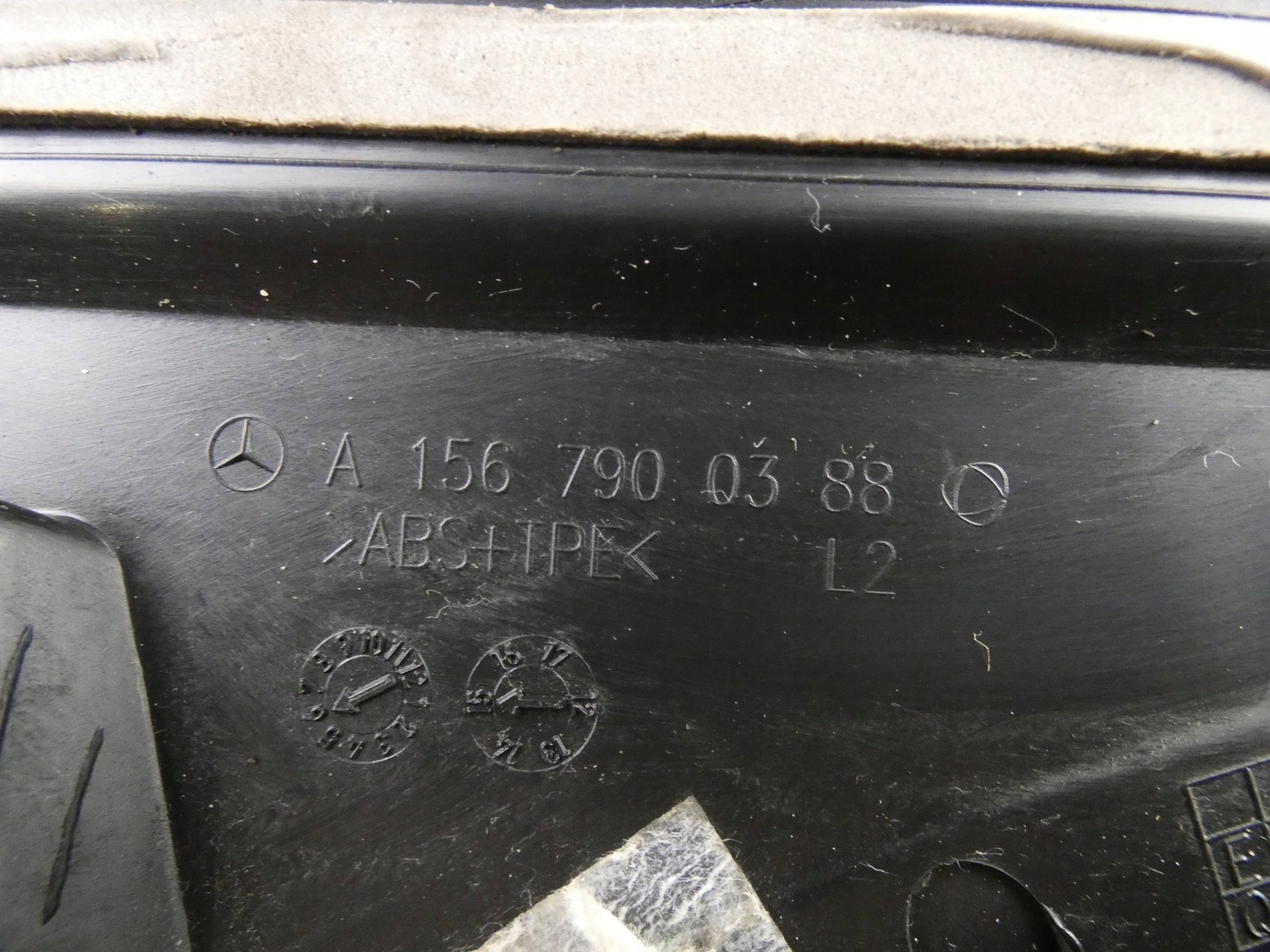 MERCEDES GLA W156 X156 cover moulding bonnet boot left rear part