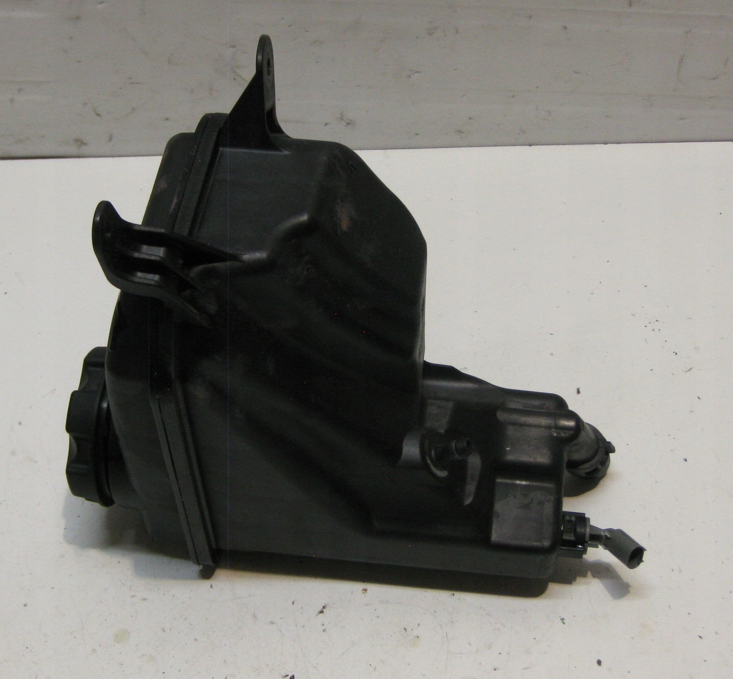 BMW E87 5D 07R ekspanziona posuda vode 7567462