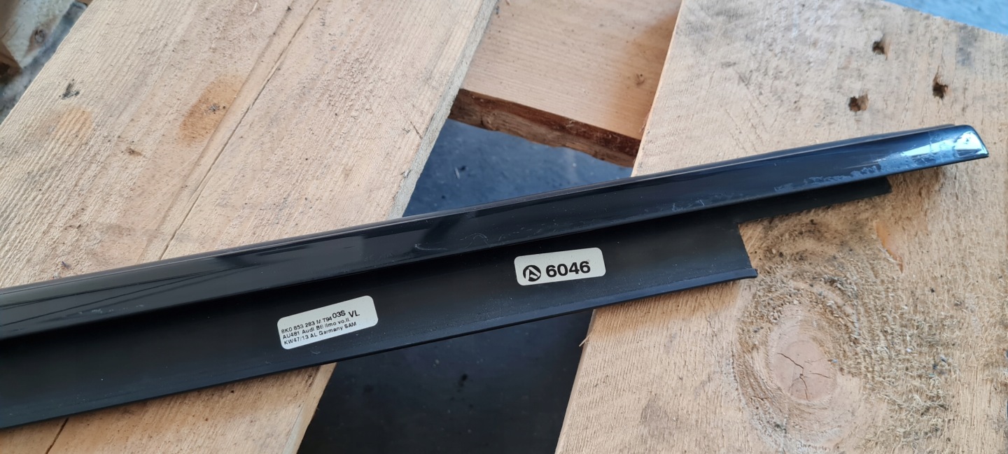 S4 B8 LIFT A4 moulding dust left left front BLACK PIANO 8K0853284M
