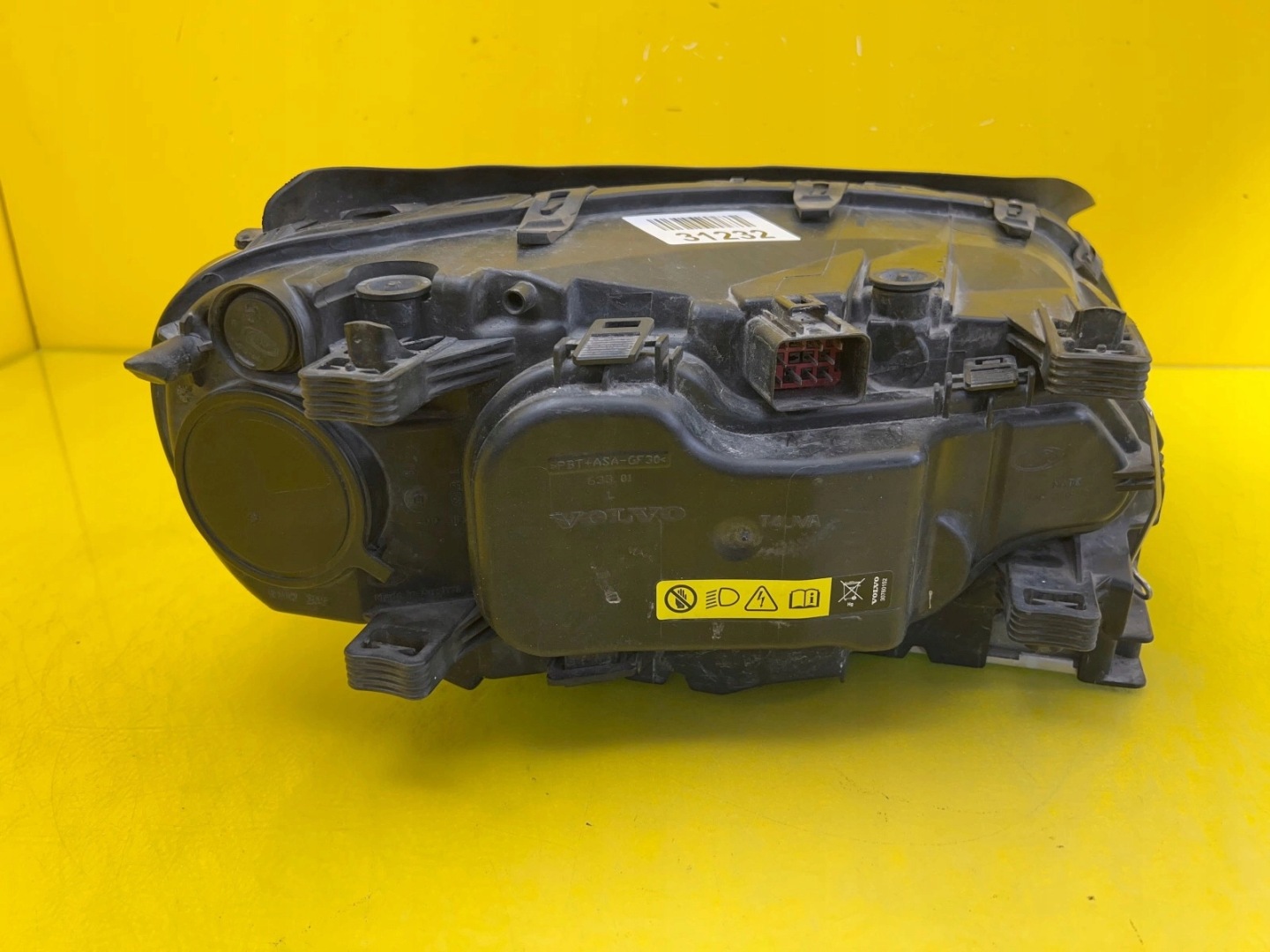 light left Volvo V70 III S80 II Xenon non-setting 31214347