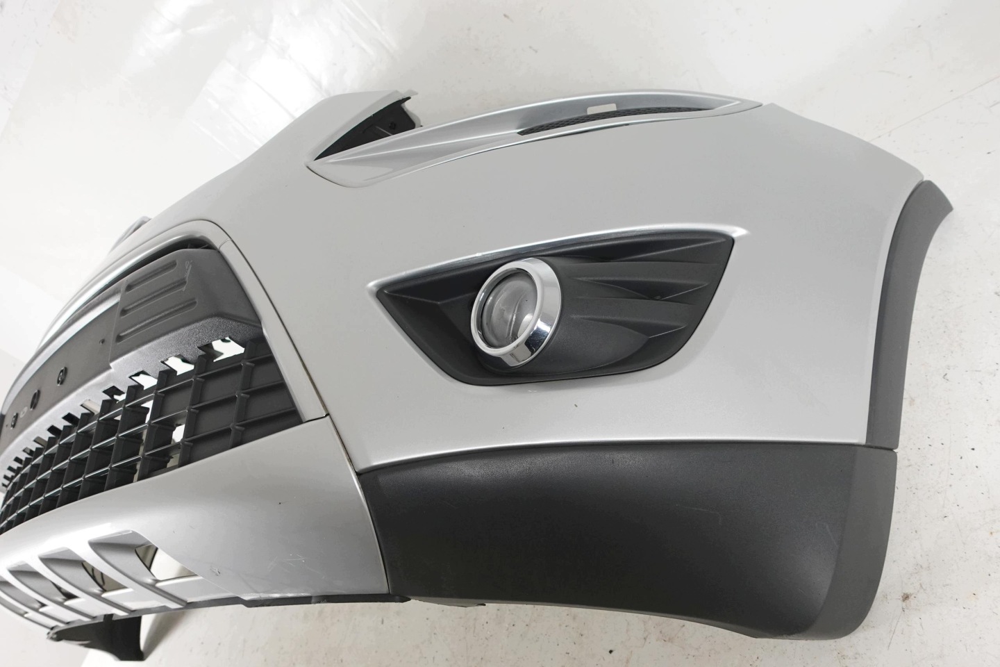 bumper front front FORD KUGA and MK1 08-12 08 O8 2008-2012 8V41-17757-A