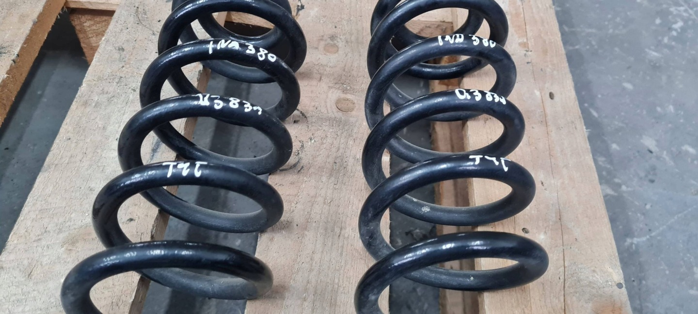 Q3 83A spring springing rear part rear. 2.0 TFSI 4X4 5QF511115DF SLINE 2X
