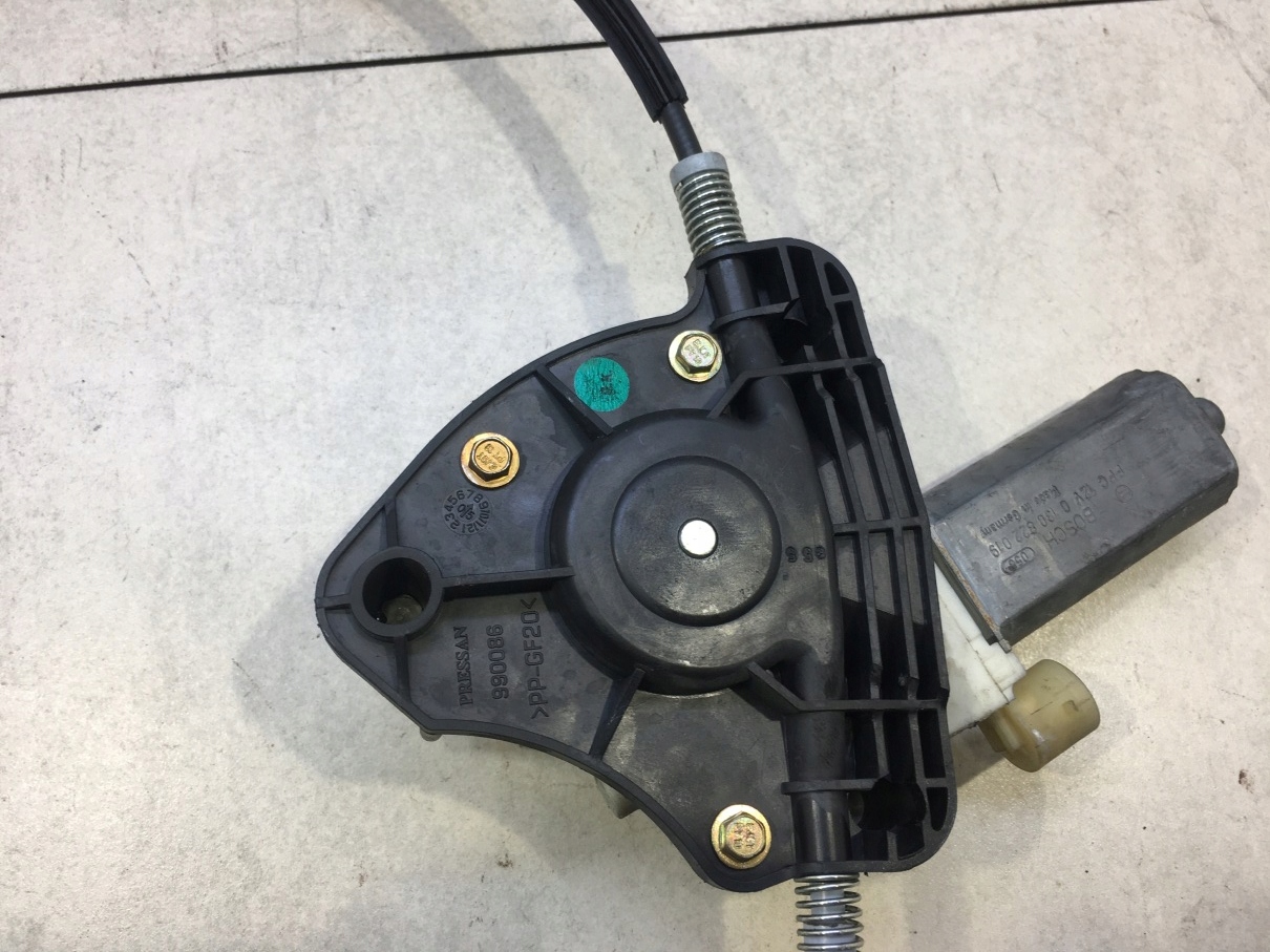 window regulator left front THALIA and 8200169093