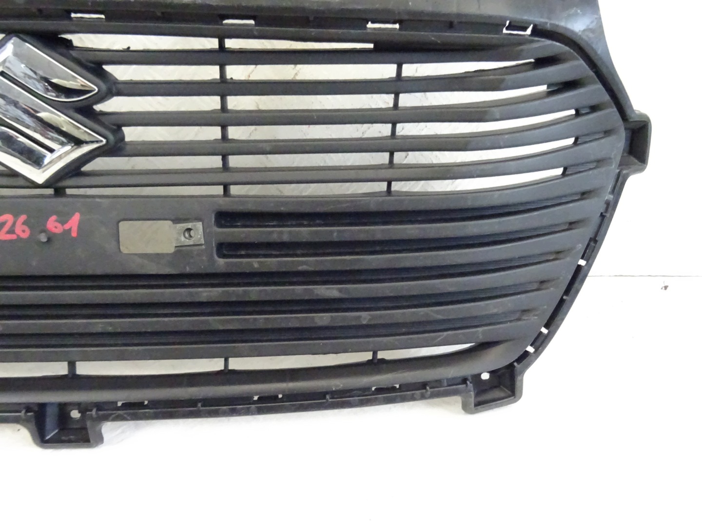 grill grille front SUZUKI SWIFT MK8 7174152R