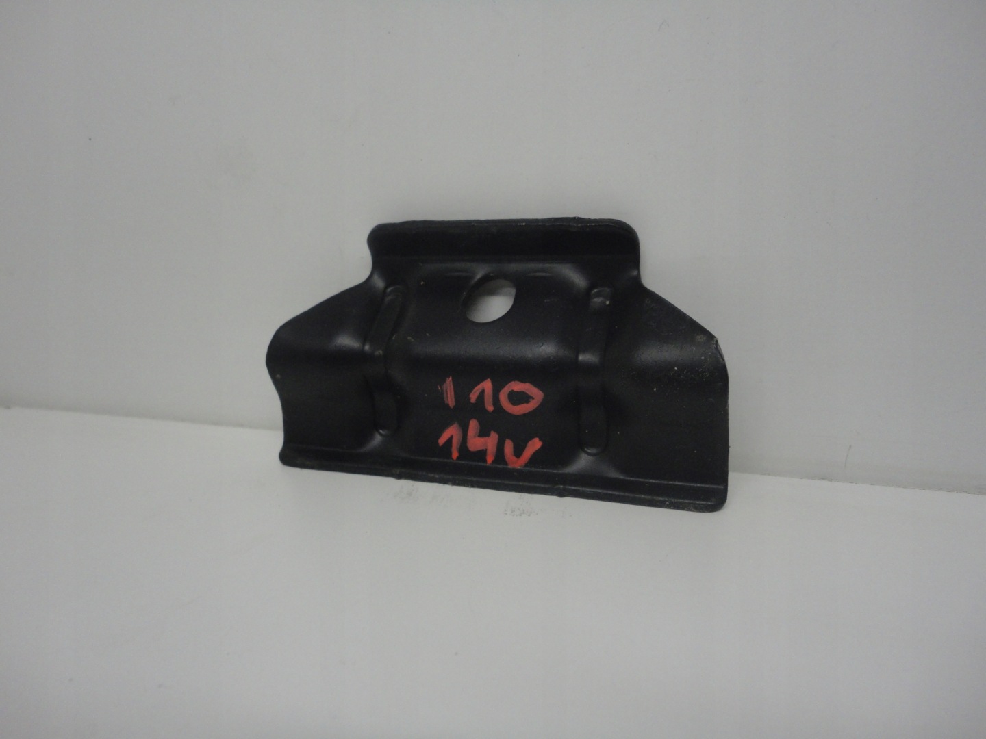 HYUNDAI I10 II Support plaque Poignée pour batterie 2013