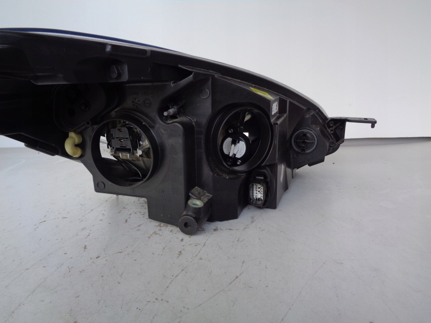 light left REFLEKTOR FORD FIESTA MK8 17