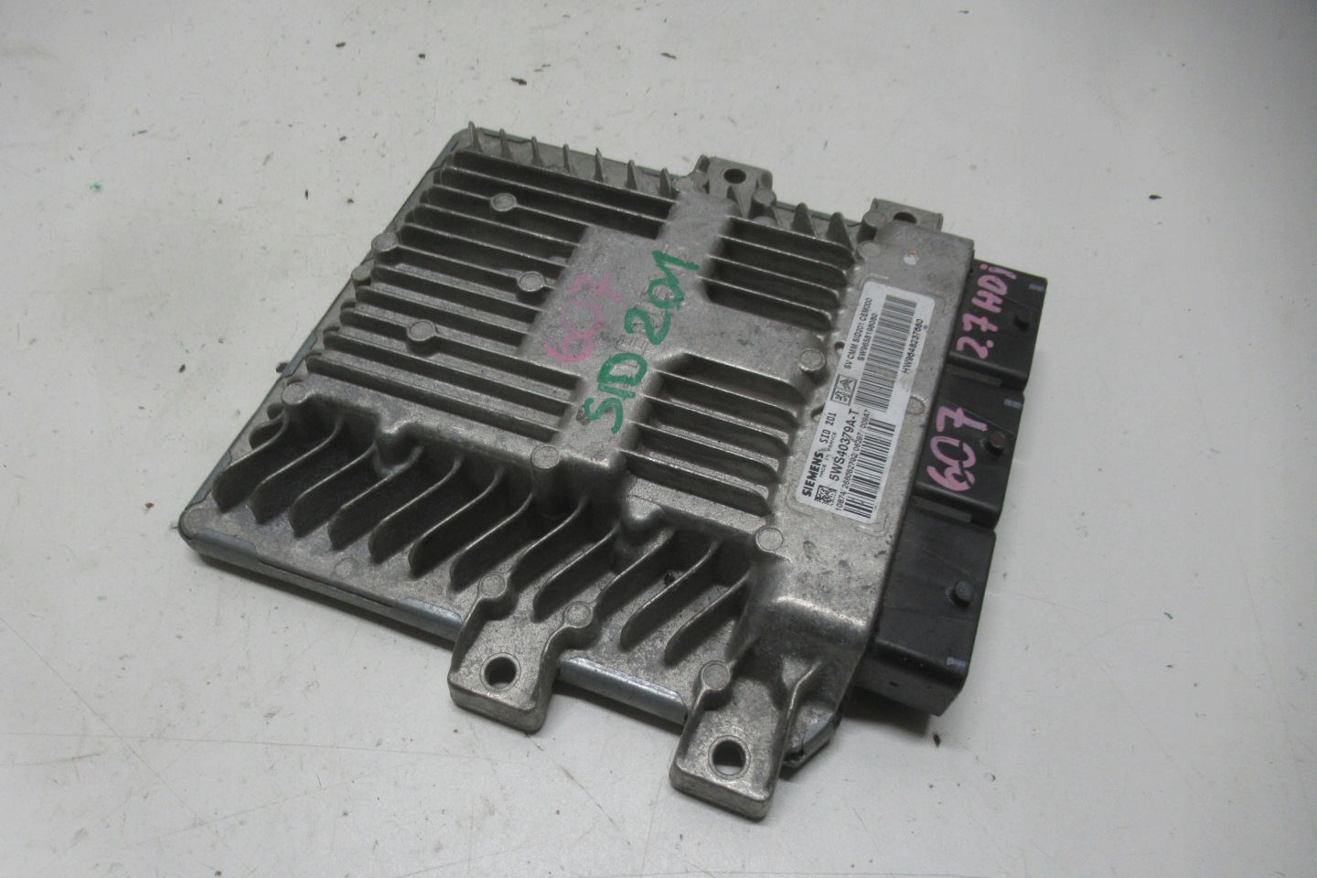 PEUGEOT 607 2.7 HDI computer STEROWIK Motore 5WS40379A-T