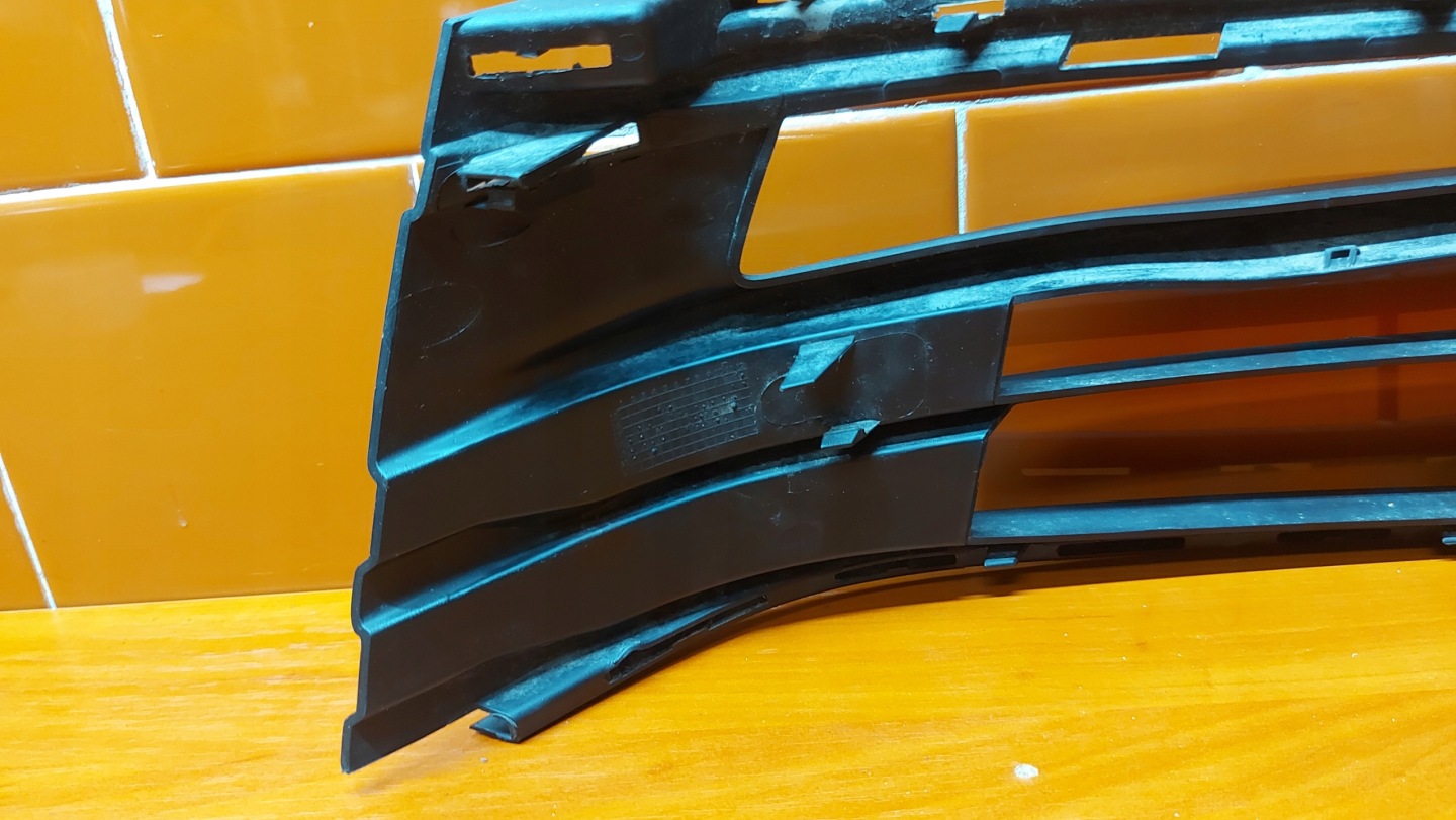 moulding grid of a bumper left left front BMW 5 G30 G31