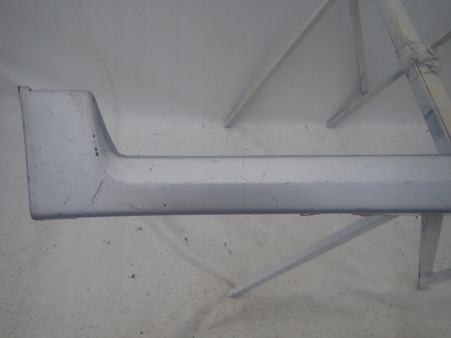 SUZUKI LIANA LIFT 04-08 threshold left moulding threshold