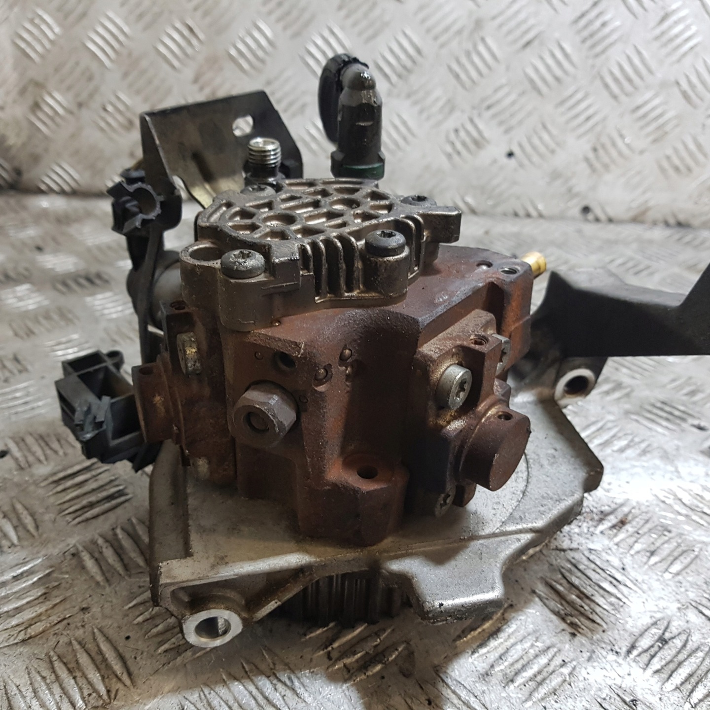 injection pump PEUGEOT 207 0445010102