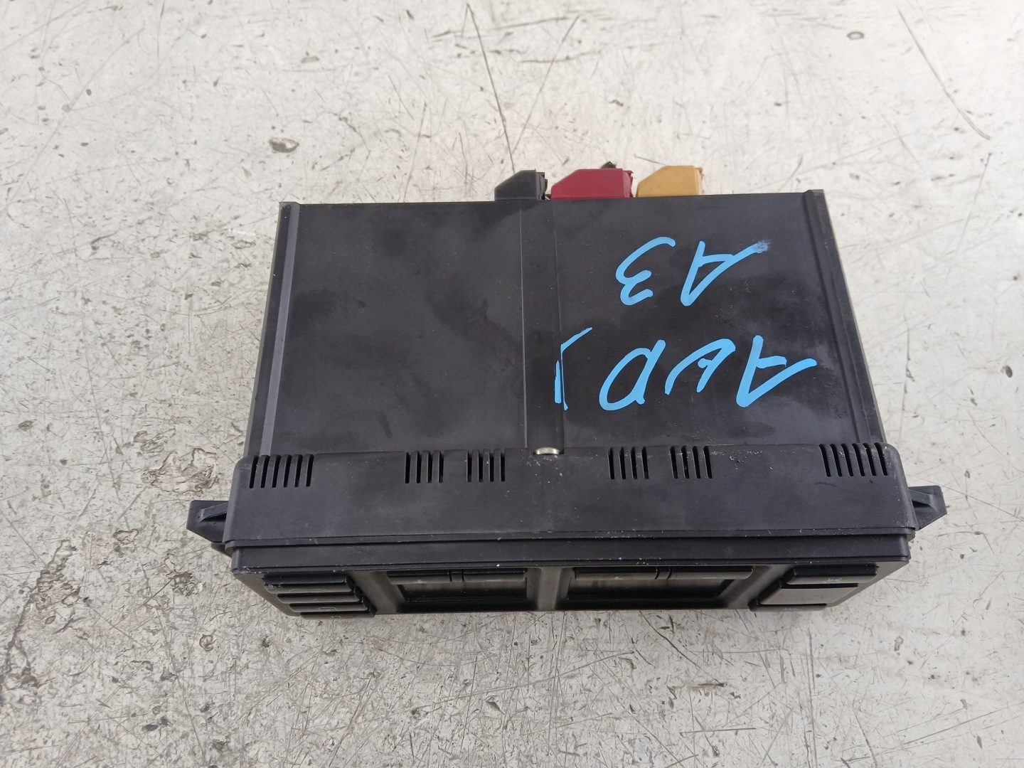 AUDI A3 8L Unite commande clima 8L0820043D