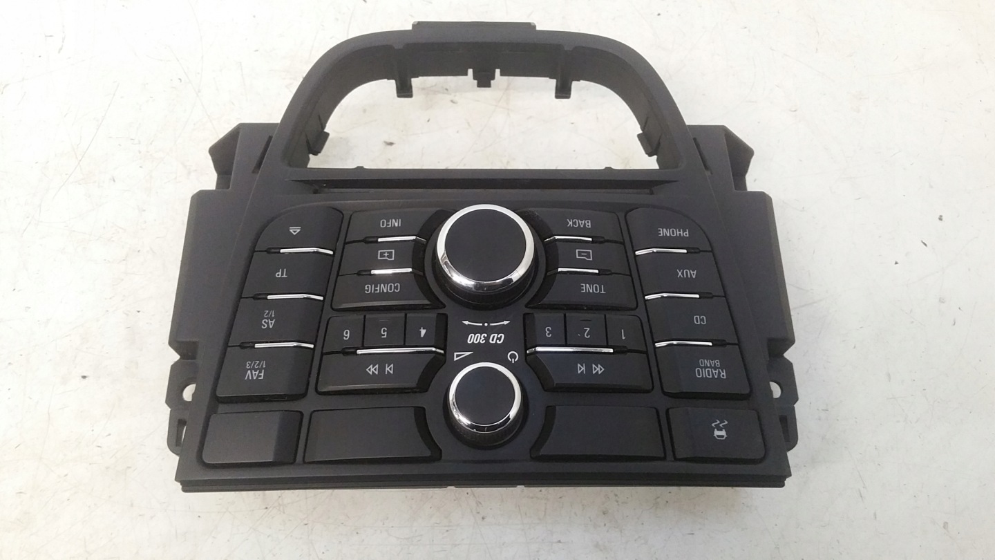 Panel radia 13346049 Opel Astra J