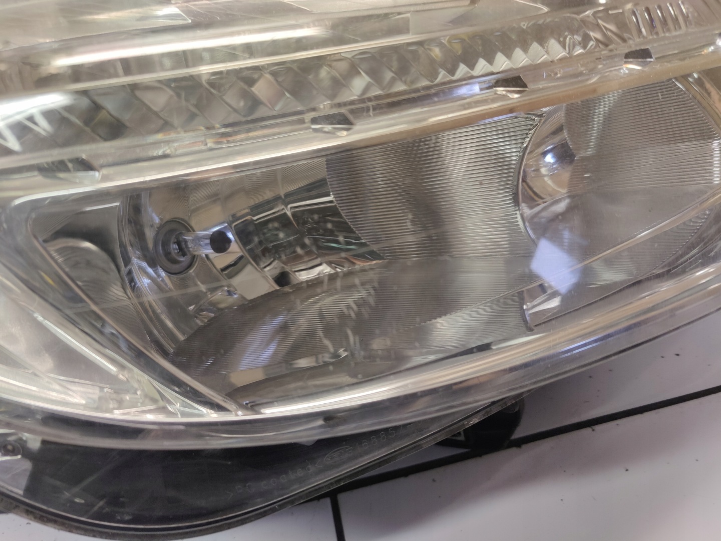 OPEL INSIGNIA A light right right front 13226781 UK