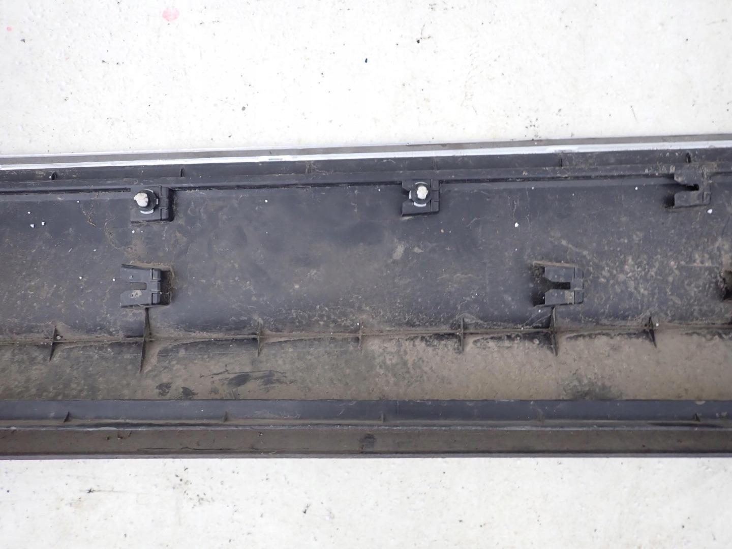 VW TIGUAN II 2 15-> moulding door right front