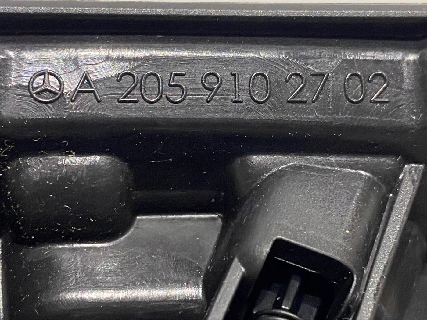 MERCEDES BENZ cover seat cap A2059102702