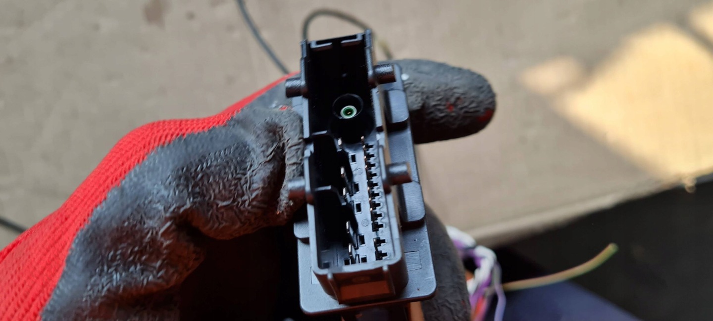 SQ8 4M RSQ8 Q8 bundle wiring door left front below KAMERE 8R0972701