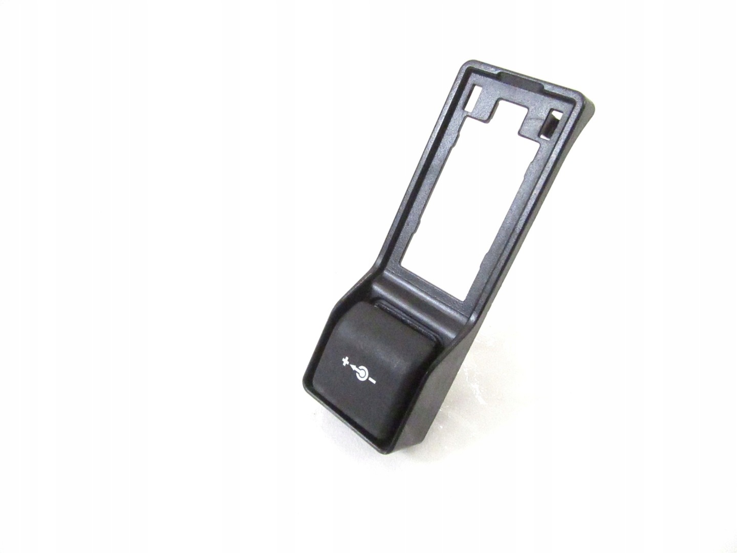 adapter zapalniczki boot BMW e81 e87