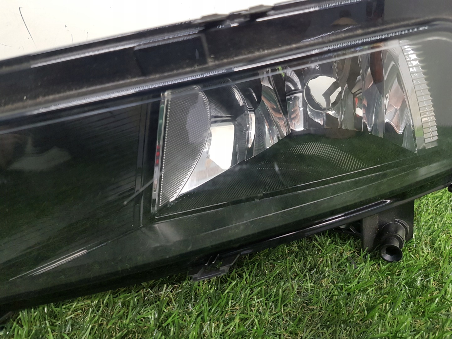 mlhovka levý VOLKSWAGEN TOURAN III