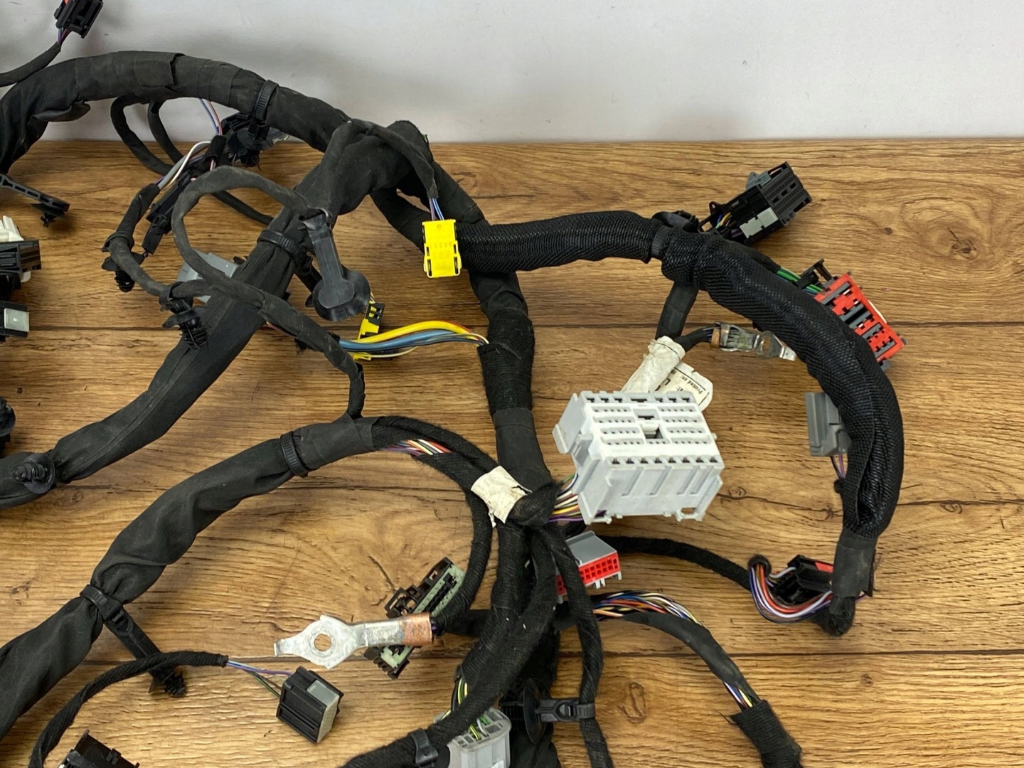bundle electrical of the dashboard rozdzielczej kokpitu Ford Explorer VI 2020+