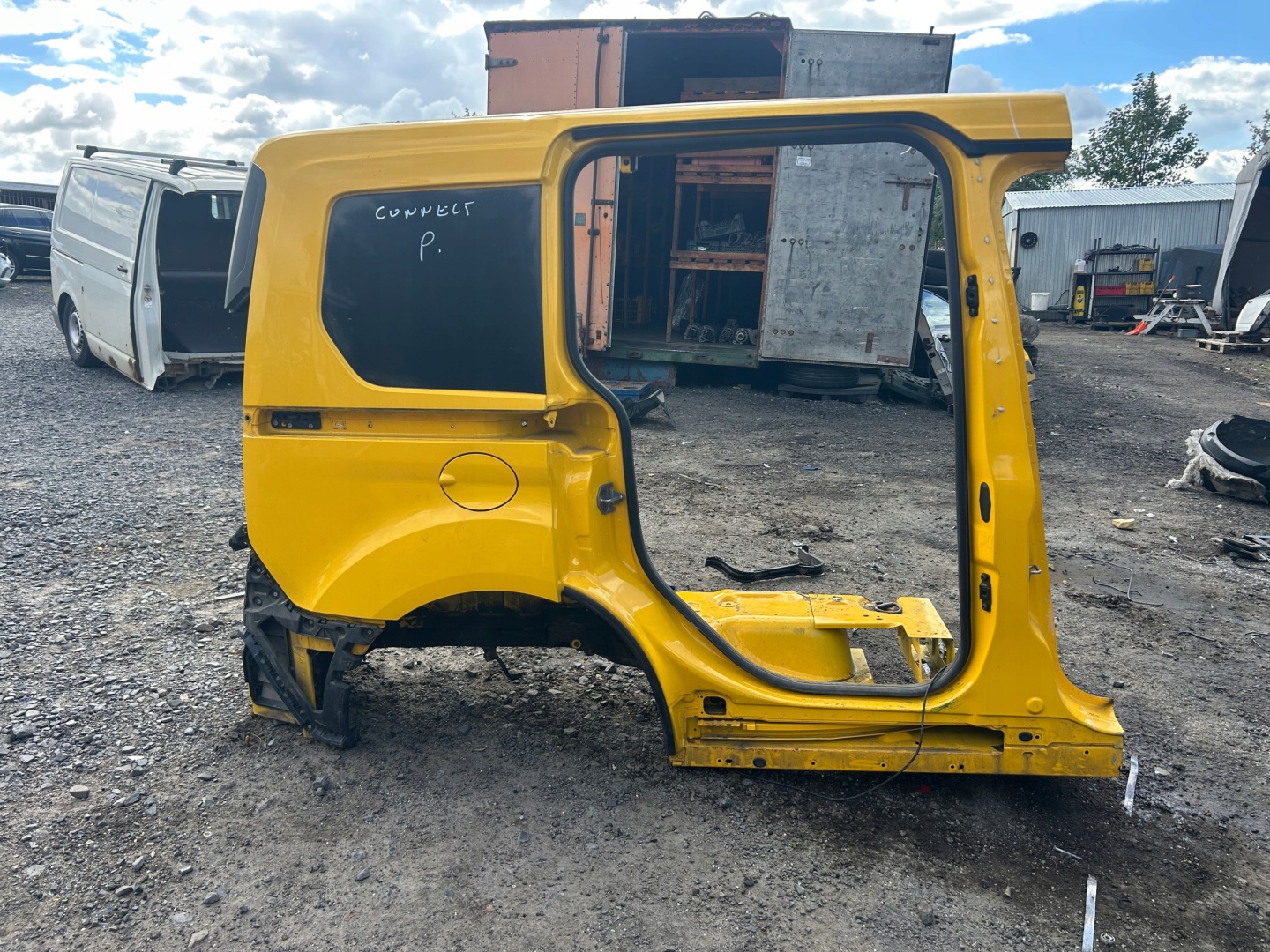FORD TRANSIT CONNECT MK2 fender rear right